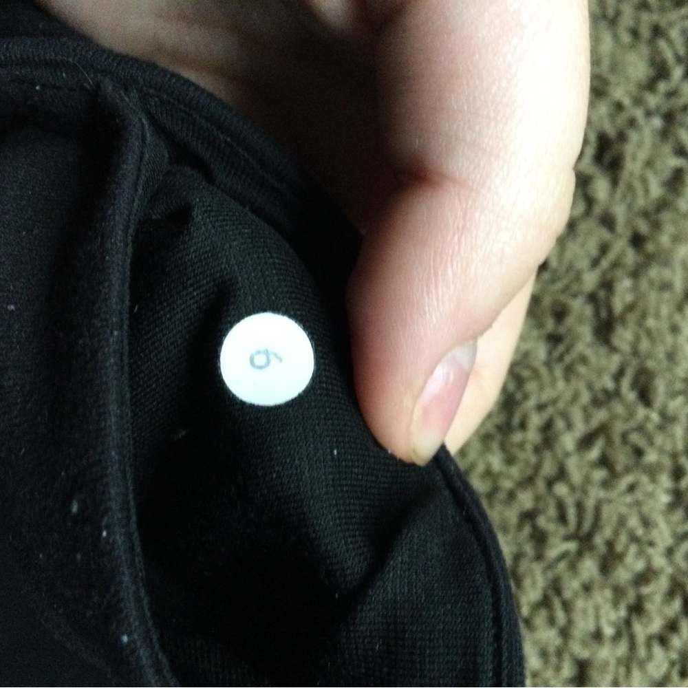 Low rise Lululemon Leggings - Picture 6 of 7